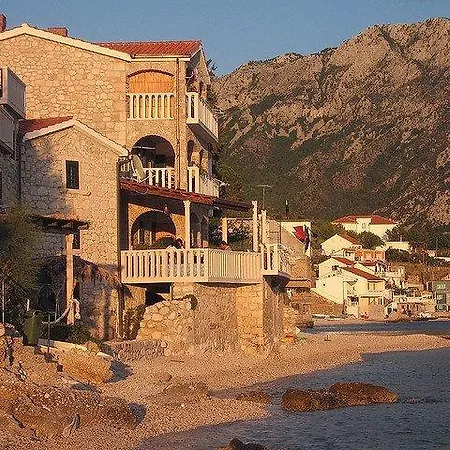 Apartment Ivica Mateljak Brist