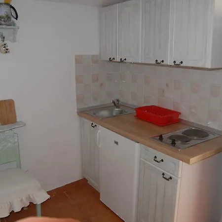Ivica Mateljak Apartment Brist